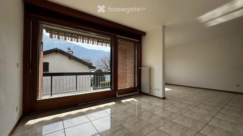 SEMENTINA - VENDESI AMPIO 4.5 LOC. CON 4 POSTEGGI INCLUSI (3)