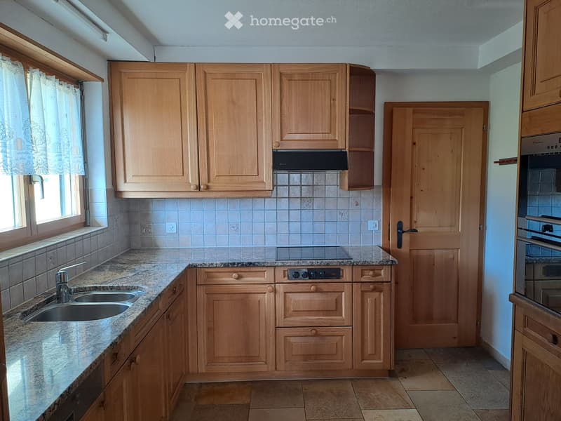 Tolle 4-Zimmerwohnung mit Wintergarten, Garten und Garage (3)