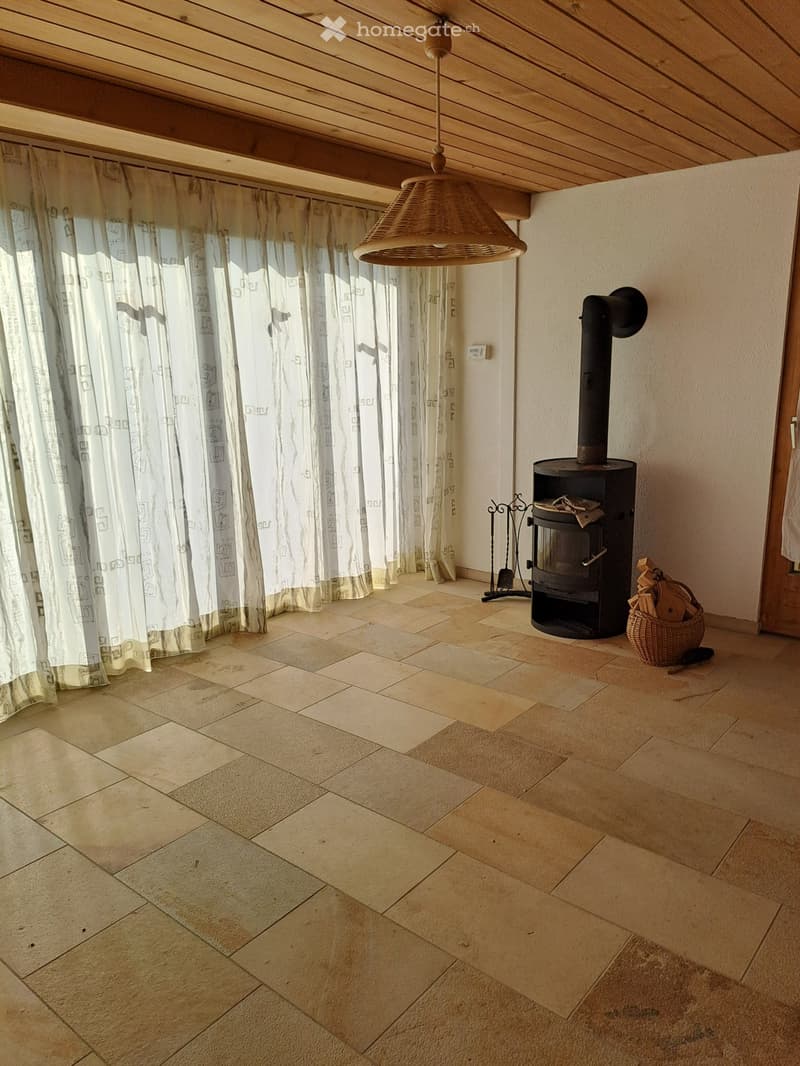 Tolle 4-Zimmerwohnung mit Wintergarten, Garten und Garage (4)