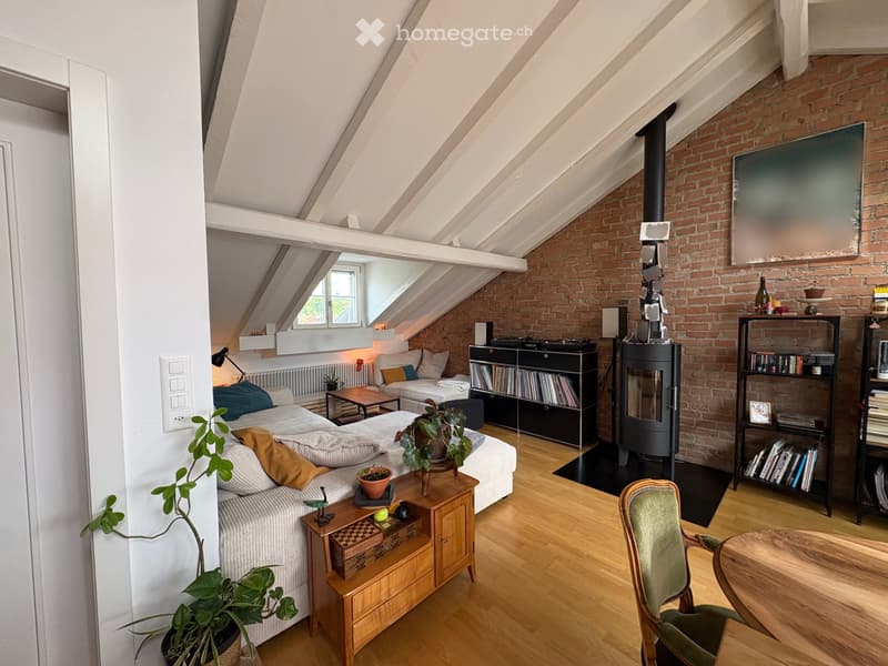 Möblierte 2.5-Zimmer-Dachwohnung mit Terrasse (3)
