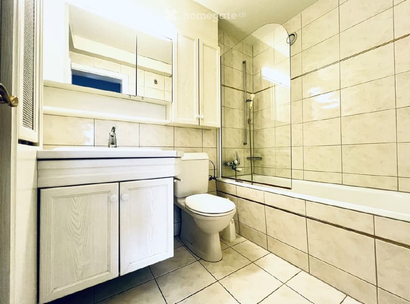 Schöne 2.5 Zimmer Wohnung an Top Lage (4)
