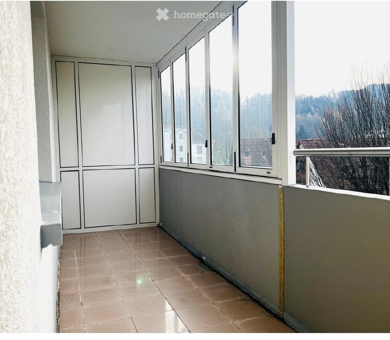 Schöne 2.5 Zimmer Wohnung an Top Lage (5)