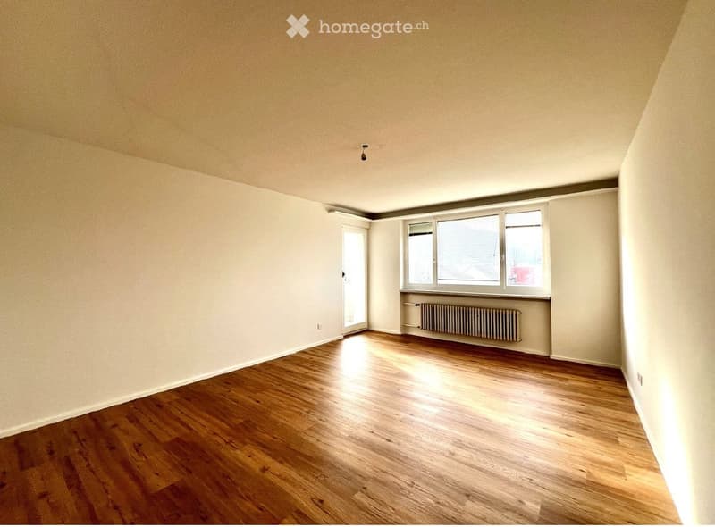 Schöne 2.5 Zimmer Wohnung an Top Lage (3)