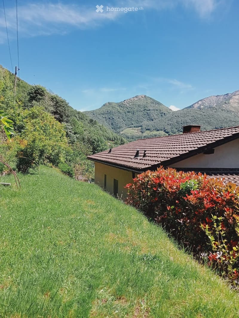 Casa di due appartamenti con giardino ad Isone - RISERVATA (3)