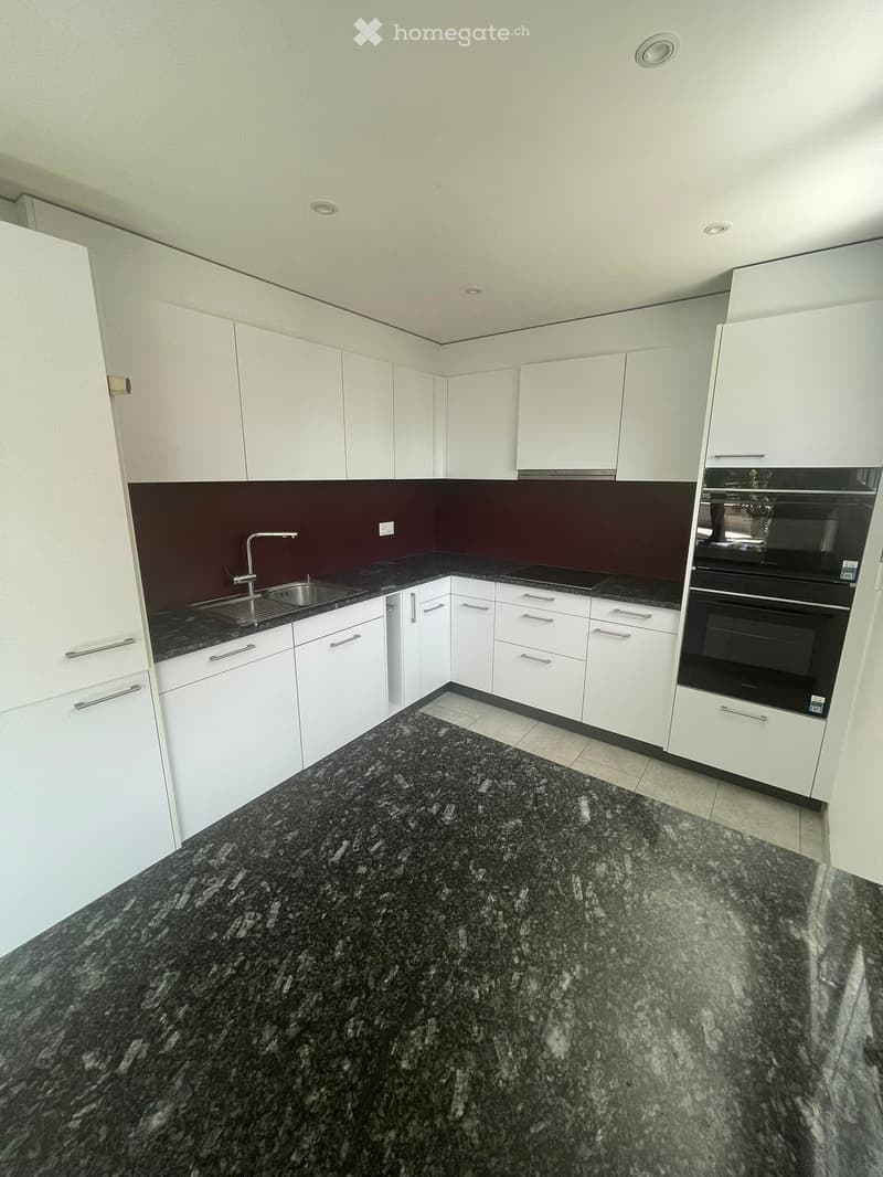 Helle 4.5-Zimmer-Wohnung mit Balkon in Allschwil (3)