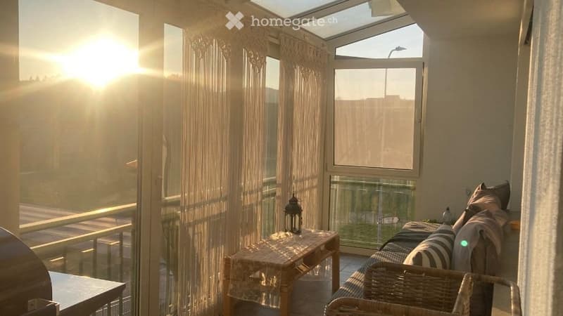 Grosse, helle 5.5 Zimmer-Wohnung auf Bauernhof zu vermieten (1)