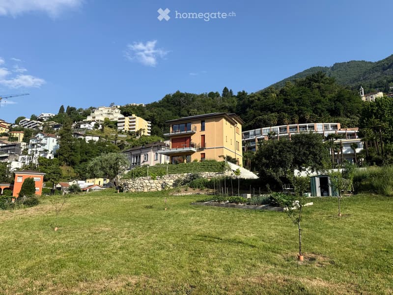 Appartamento con ampia terrazza-tetto (1)