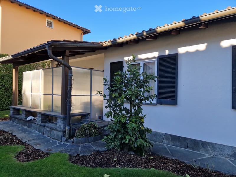 Villetta monofamiliare in zona residenziale e tranquilla (2)