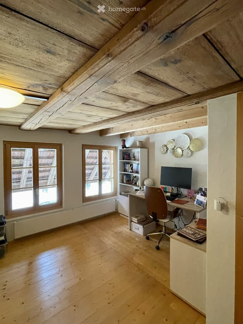 Charmante 4.5-Zimmer-Wohnung mit Galerie im Bucheggberg (3)