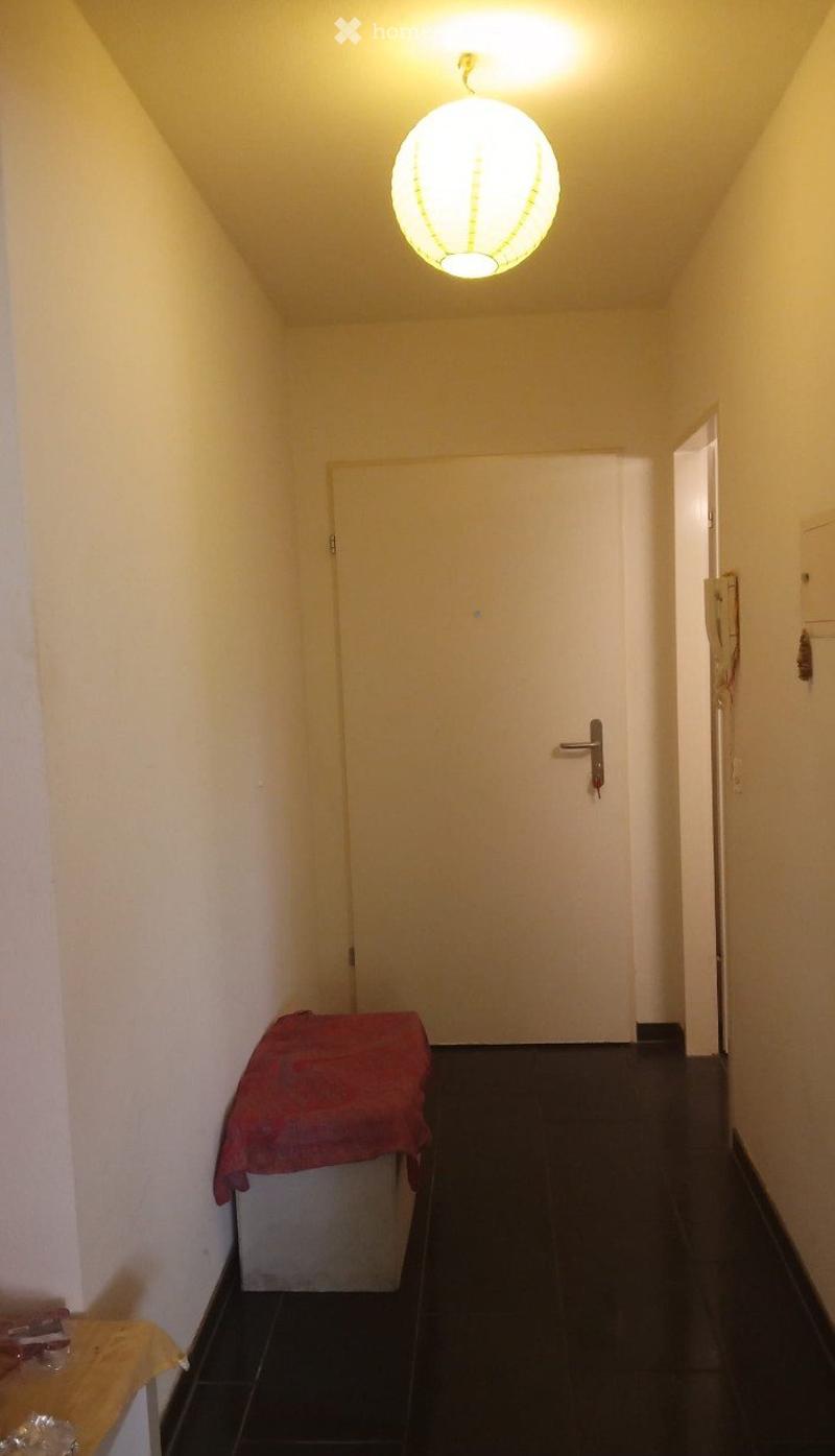 1 Zimmer Whonung zu vermieten (4)
