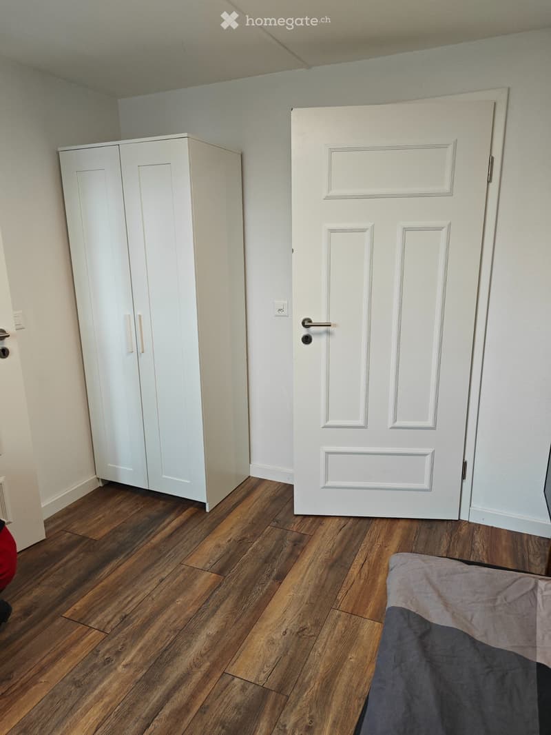 Zimmer zu vermieten (1)