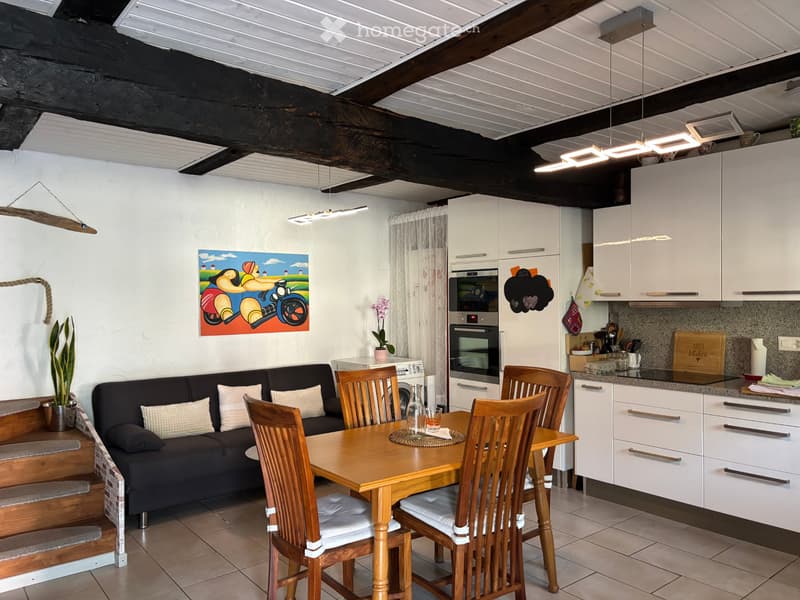 "Charmantes TI-Haus mit Priv.Parkpl. Claro Bellinzona TI". (5)