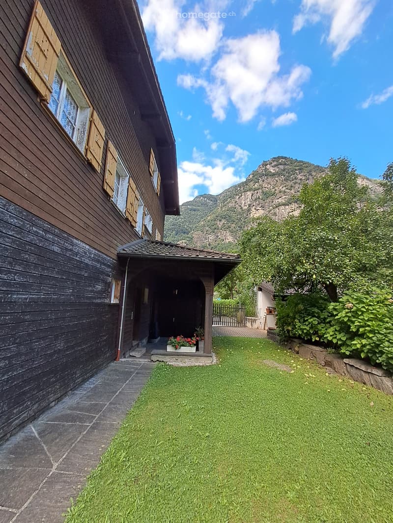 Appartamento 4,5 locali con ampio parco in zona VIP a Biasca (3)