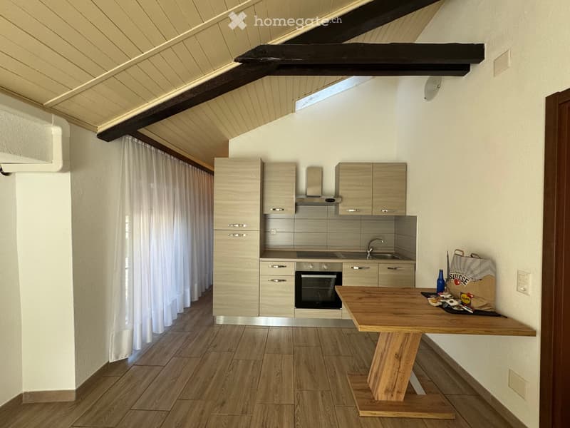 AFFITTO - 2.5 locali mansardato al 2' piano (2)