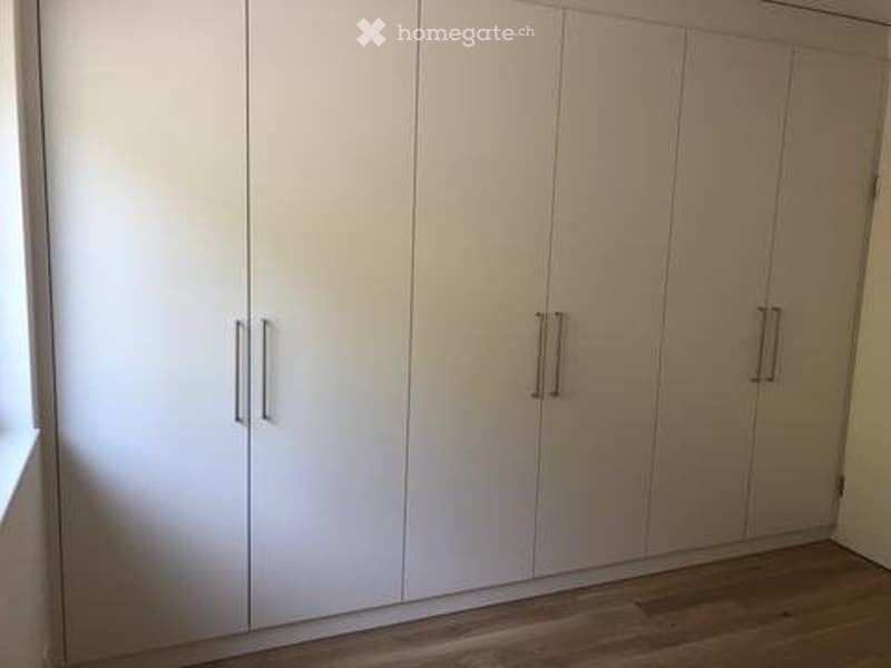 Grosszügige 4 1/2 Zimmerwohnung mit Veranda (Wintergarten) (4)