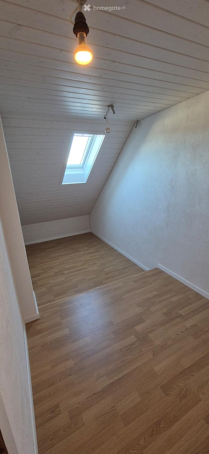 Heimelige Dachwohnung in ehemaligem Bauernhaus, 01.08.2026 (8)