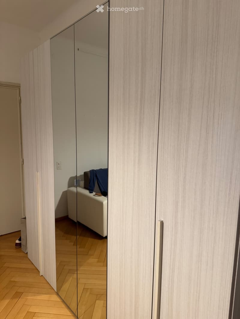 Camera privata arredata in appartamento di 4.5 Locali (2)