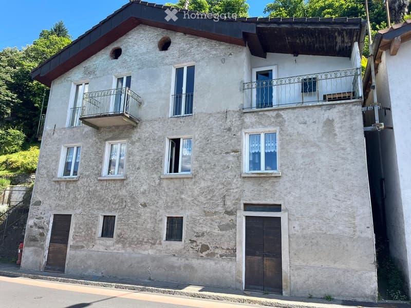 CASA CON STUPENDA VISTA LAGO - 615 m2 di terreno complessivo (2)