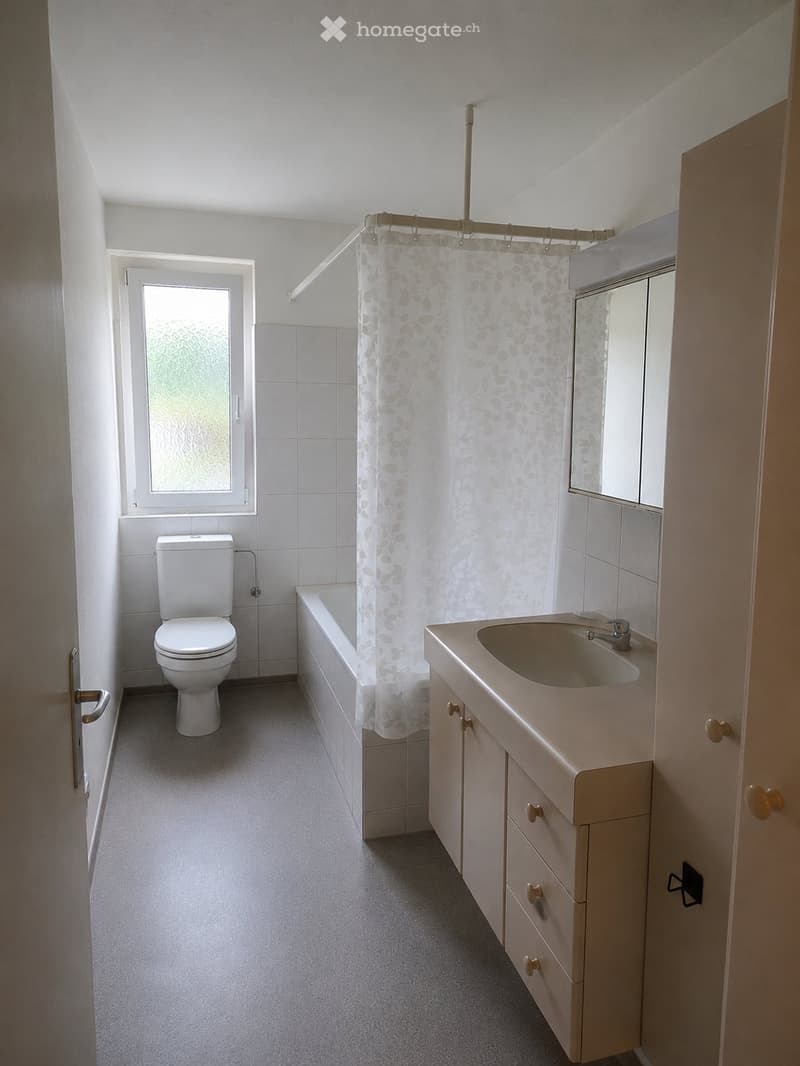 Helle und gepflegte 3-Zimmer-Wohnung mit Sitzplatz (3)