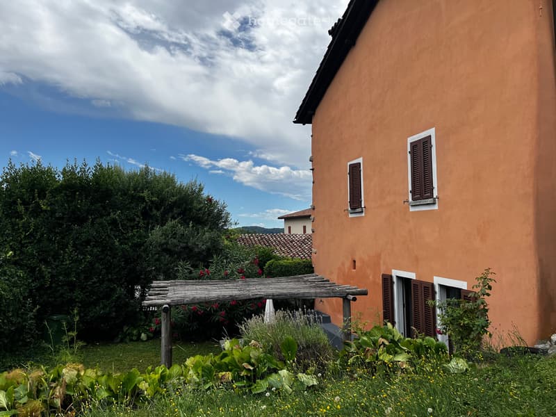 Ampio bilocale a Morbio Superiore (9)