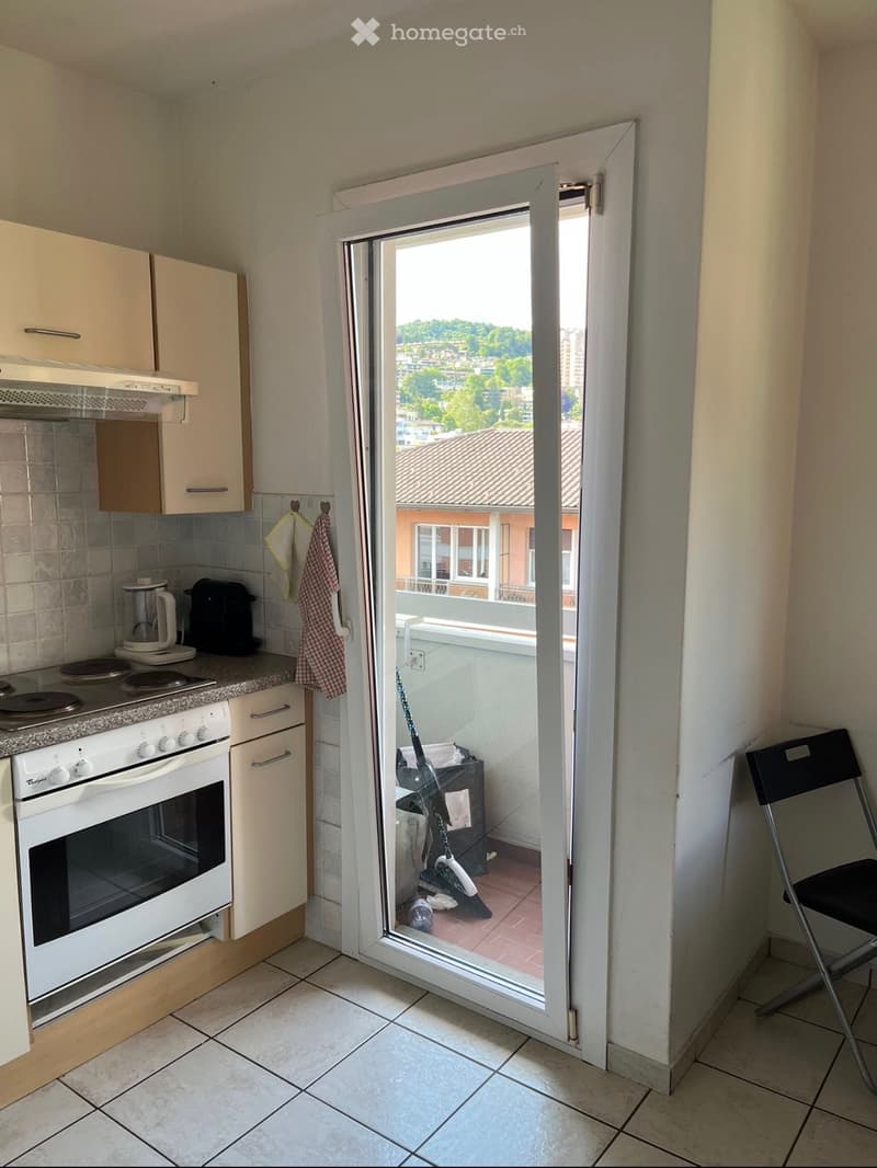 Room in a shared apartment in front of USI (4)