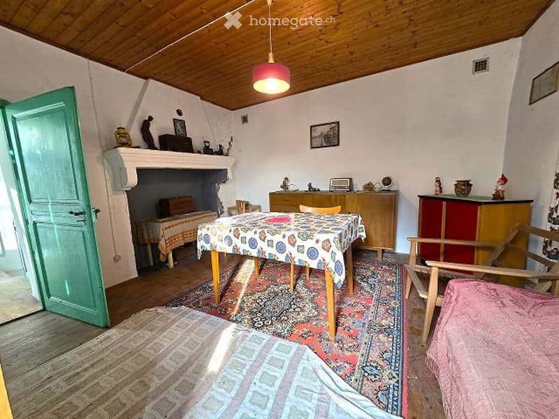 Einfamilienhaus zum renovieren mit Grundstück (4)