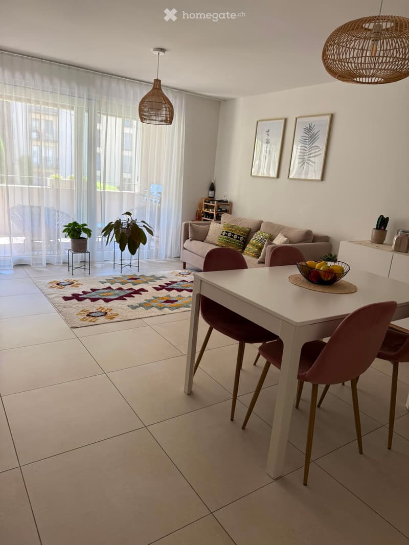 Subentrante 2.5 ammobiliato con balcone a Cadenazzo (2)