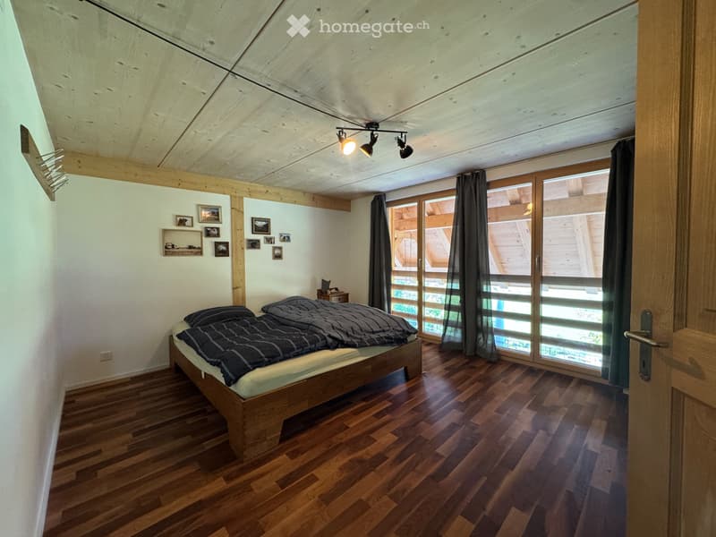 Charmante 4½-Zimmer-Wohnung (180m2) im Grünen  Burgistein (4)