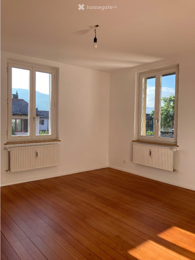 3.5-Zimmer-Wohnung mit Garten, Balkon und Wintergarten (2)