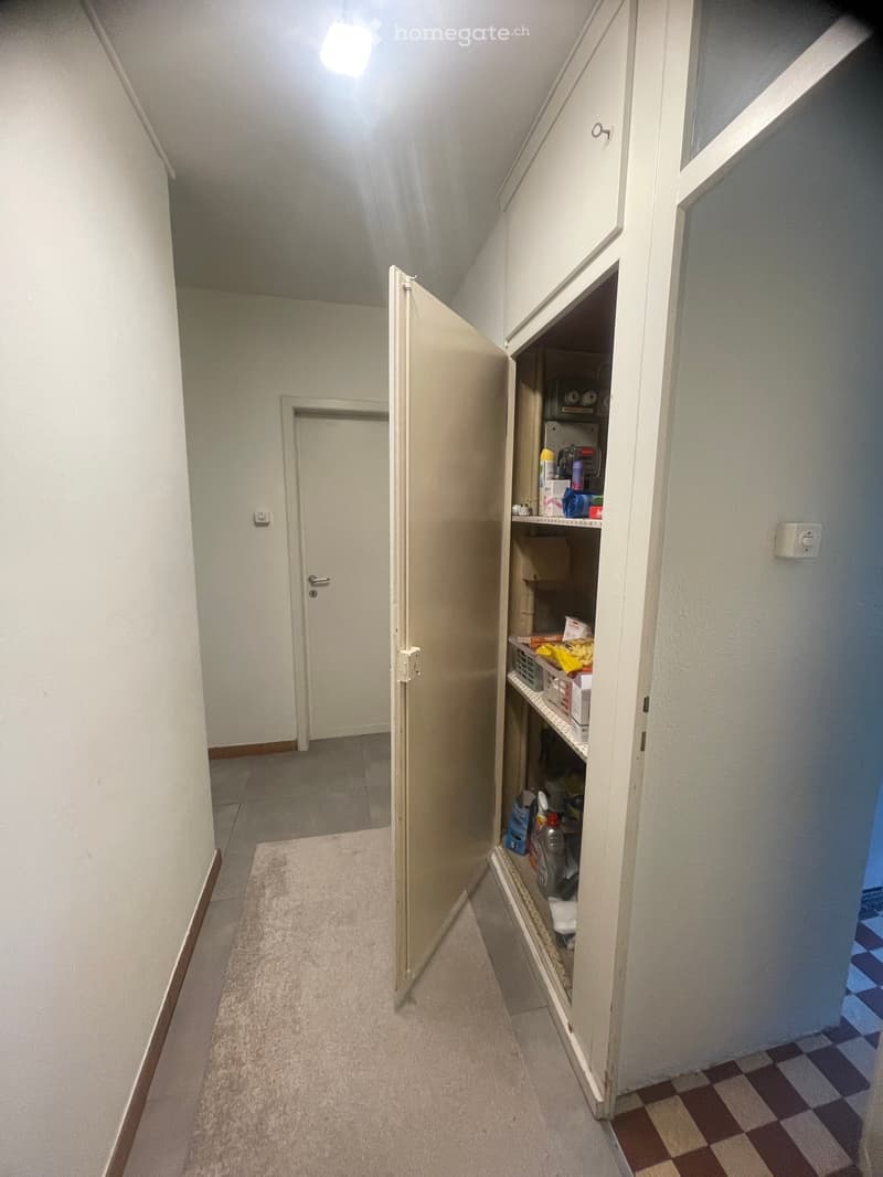 Nachmieter für 2 zimmer-wohnung ab 1 September (3)
