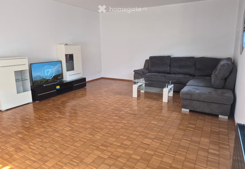 Cerco subentrante giugno gratis (1)