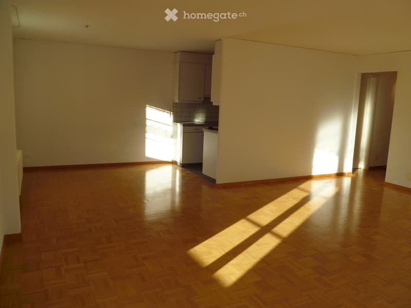 Helle, gemütliche 3 1/2-Zi-Wohnung mit Balkon zu vermieten (3)