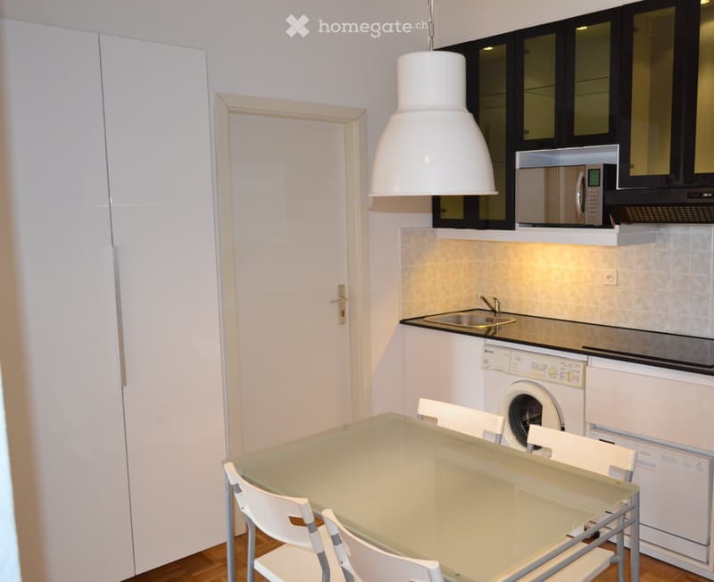Möblierte WG-Zimmer mit Balkon ab sofort (4)