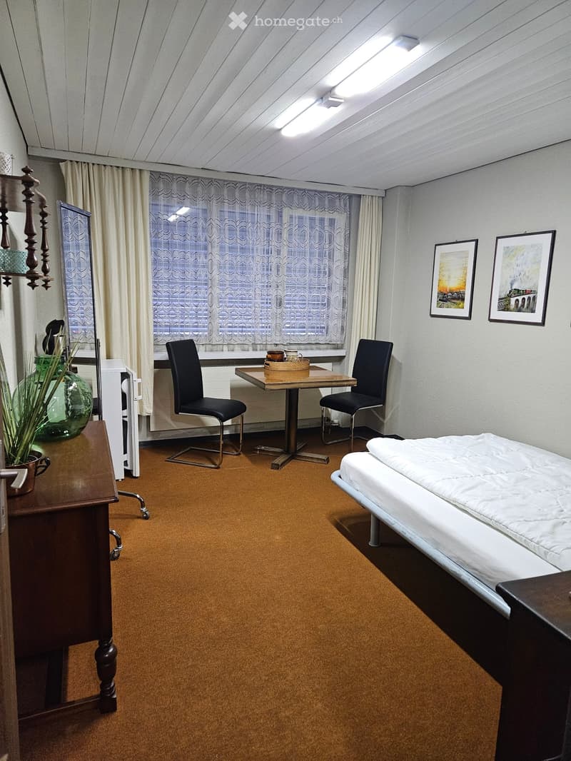 Möbliertes Zimmer für Wochenaufenthalter in Göschenen (1)