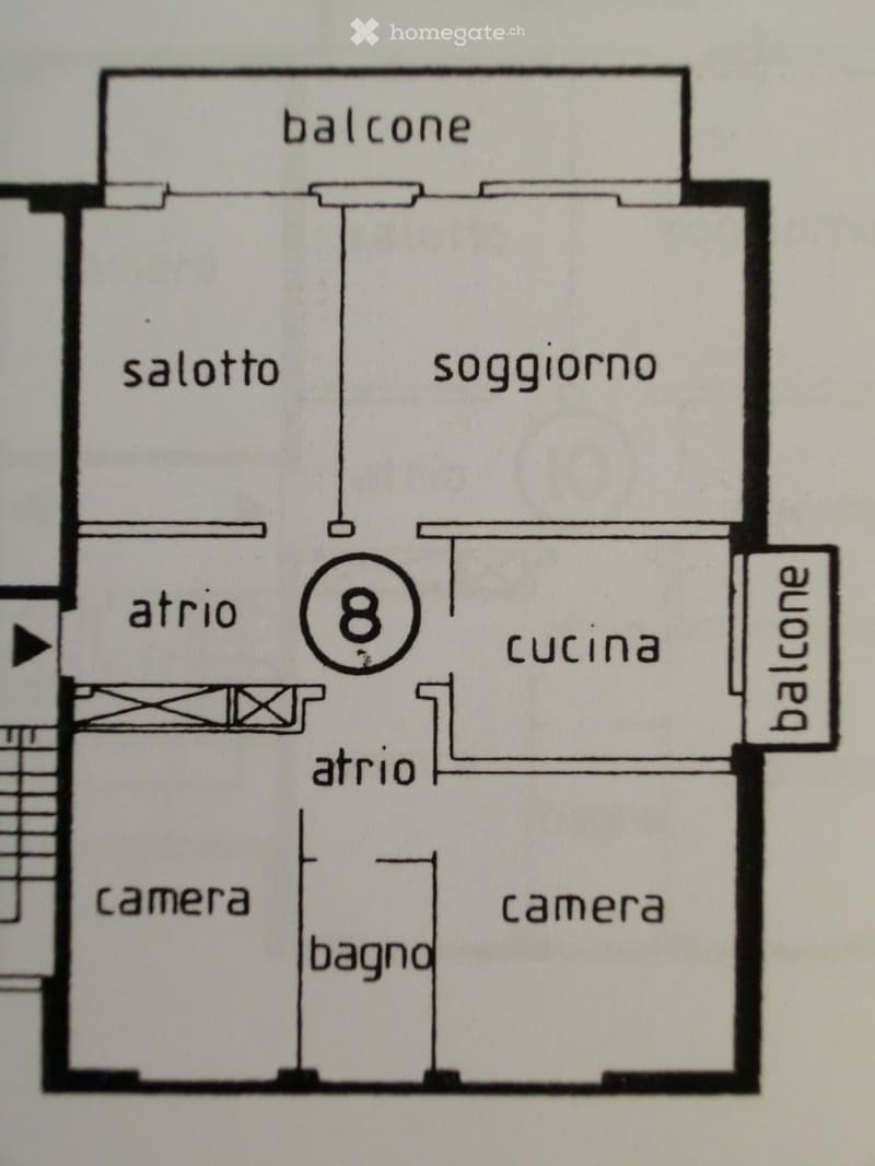Ampio 4.5 ristrutturato con vista aperta e box a Chiasso (3)