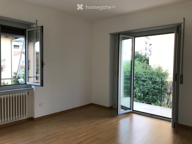 Affittasi bell'appartamento di 4 locali al 2 piano (3)
