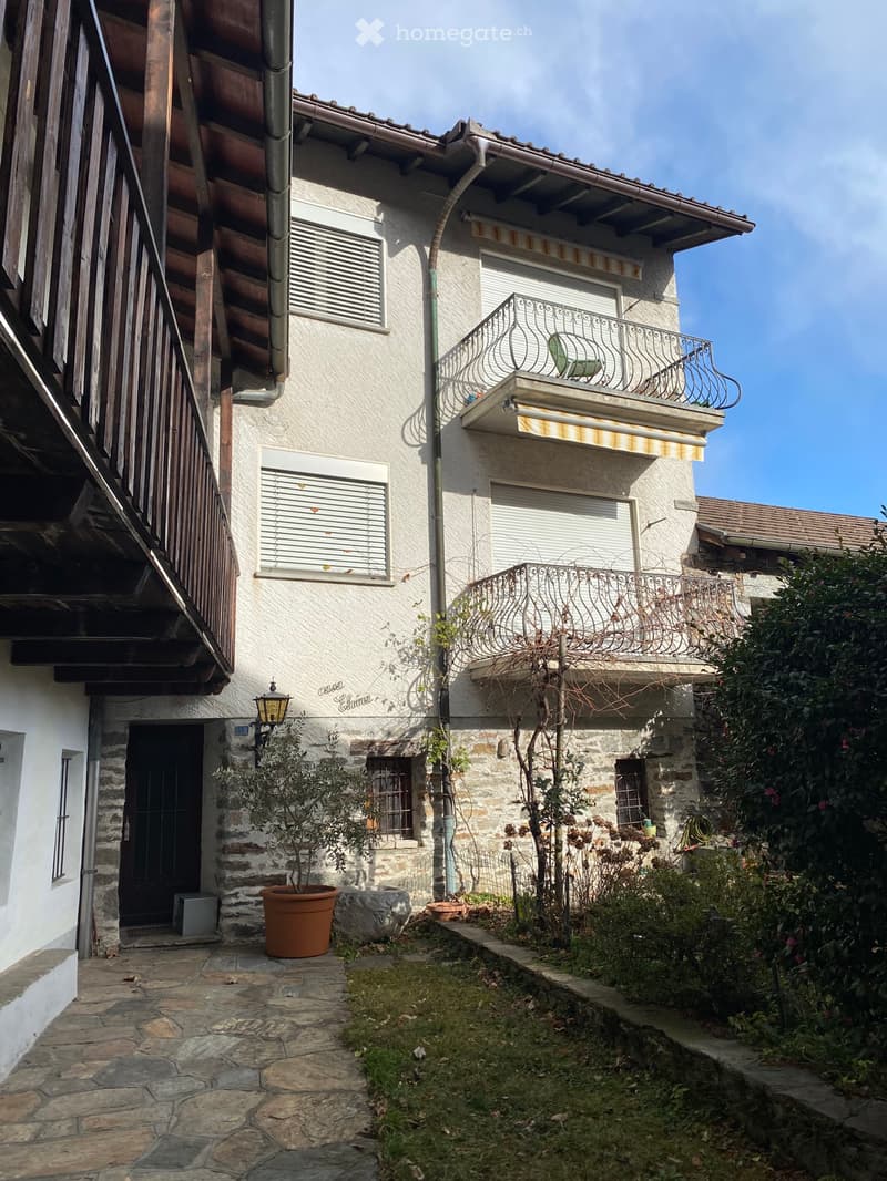 Affittasi appartamento di 4 locali ad Arcegno (1)