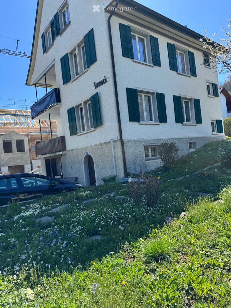 Große 2-Zimmer Wohnung 1.OG inkl Mitbenutzung der Gartenanl (1)