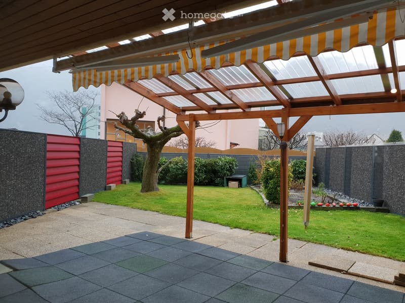 Villa quartier résidentiel avec jardin et garage (2)