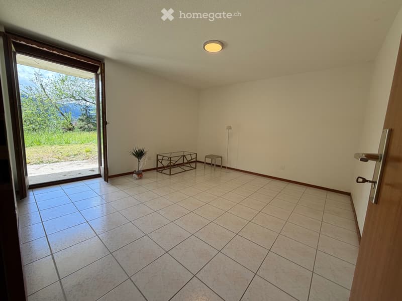 1.5p Terrasse & Parkplatz / 1.5p terrasse & parking Plasselb (1)
