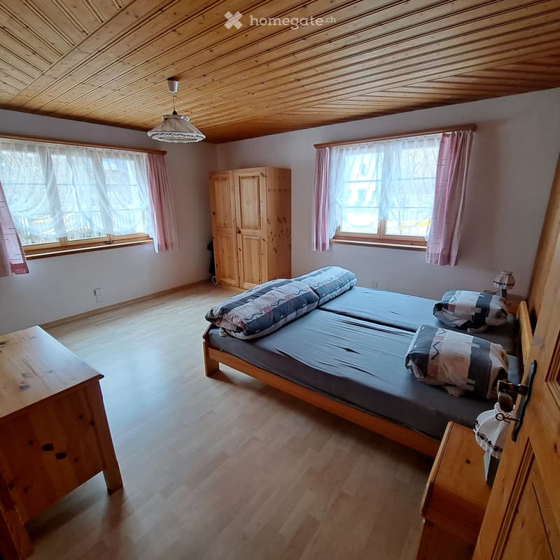 3.5 Zimmer Ferienwohnung möbliert zur Dauermiete in Surrein (5)