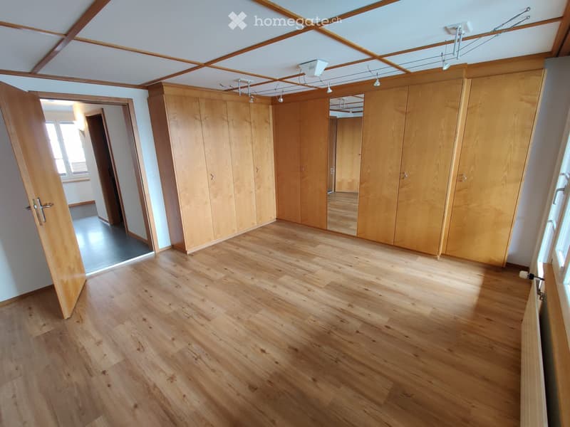 Grosszügige Wohnung in 3 Familienhaus (5)