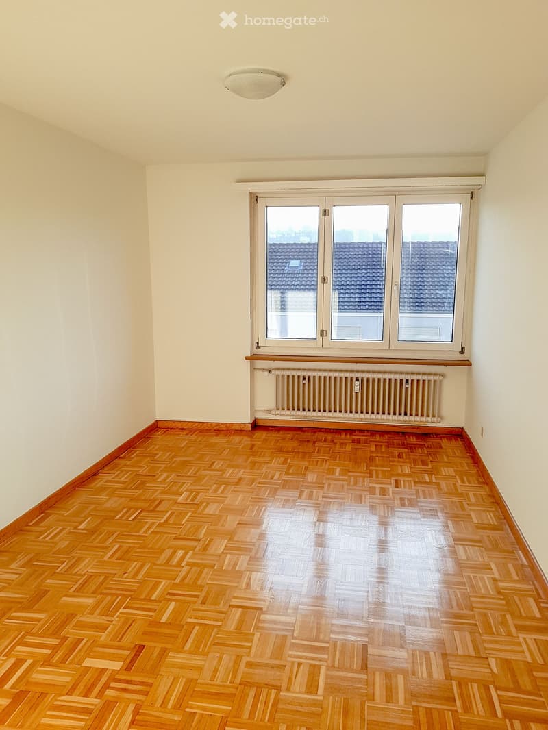 Wunderschöne 4.5 Z-Wohnung am Kronenplatz in Binningen (5)