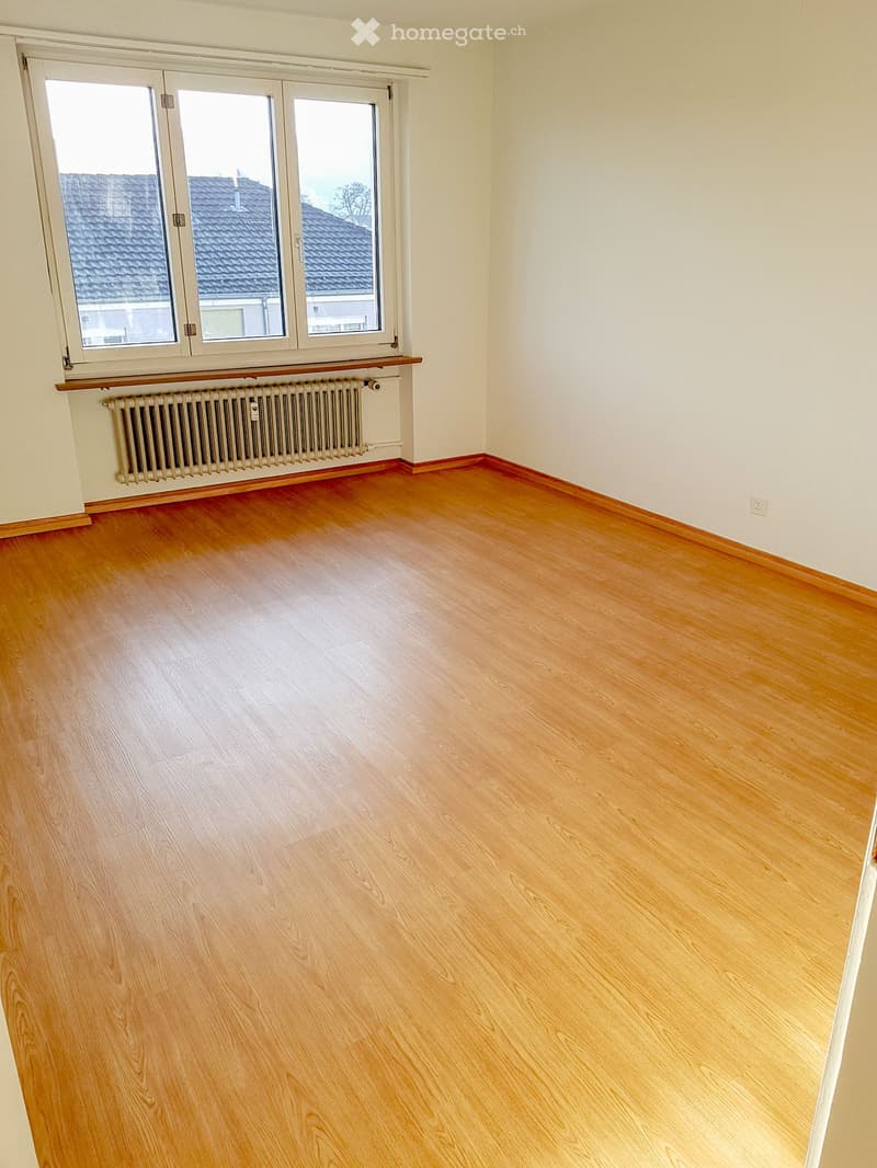 Wunderschöne 4.5 Z-Wohnung am Kronenplatz in Binningen (4)