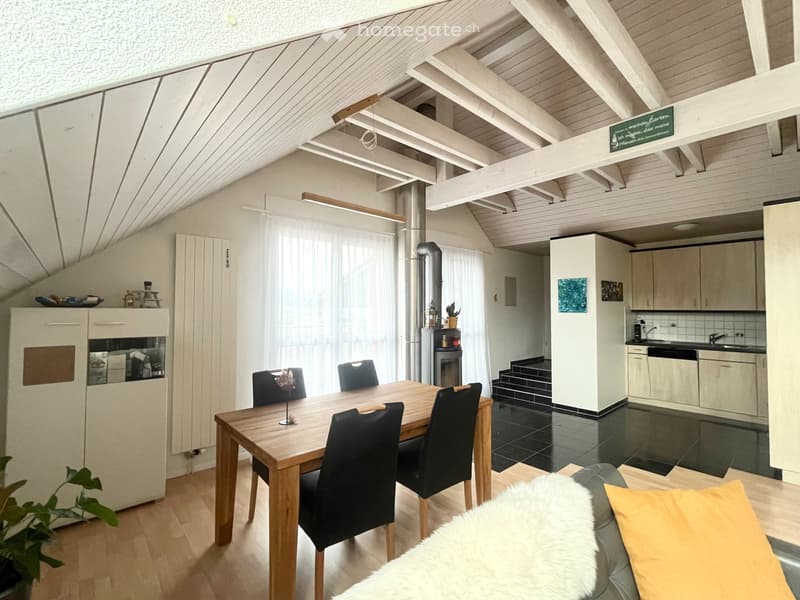 Exklusive 3.5-Zimmer-Dachwohnung mit besonderem Charme (2)