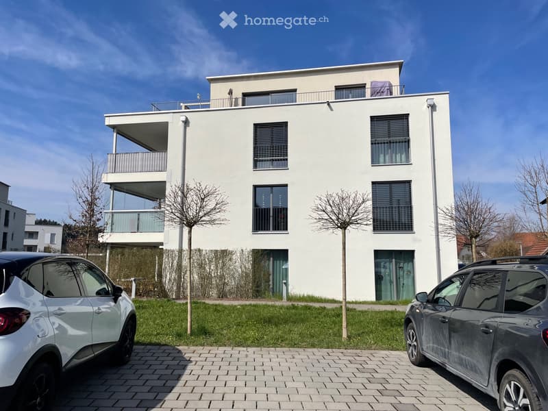 Neue moderne 3.5-Zimmerwohnung mit Balkon (3)