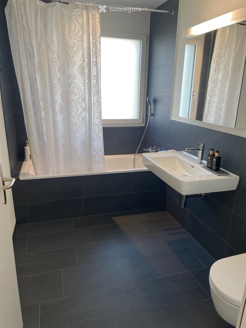 Neue moderne 3.5-Zimmerwohnung mit Balkon (4)