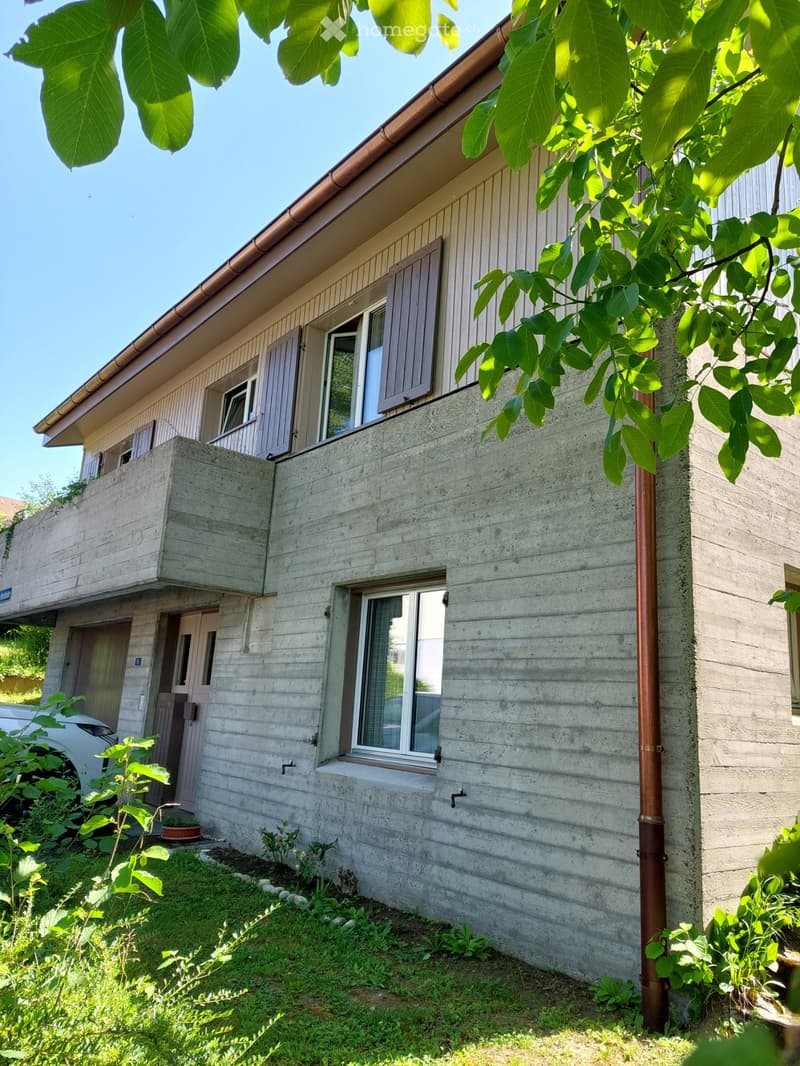 Freistehendes Einfamilienhaus mit Garage (2)