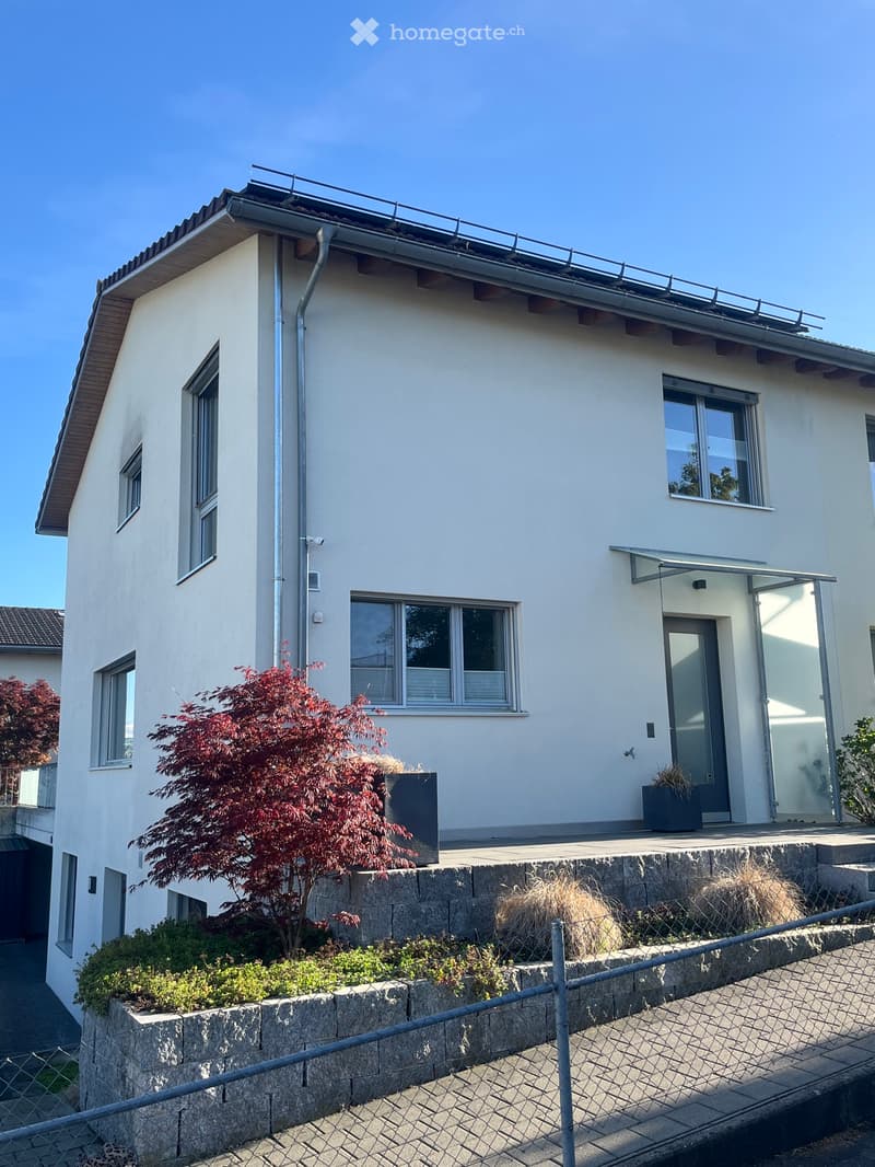 Einfamilienhaus mit Einliegerwohnung (1)