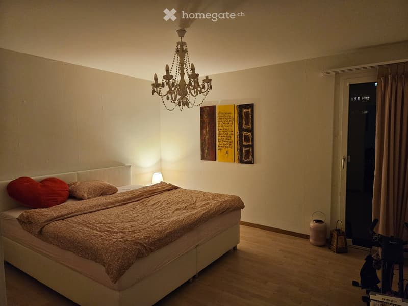3 1/2 Zimmerwohnung Balkon Nähe Gütsch (3)